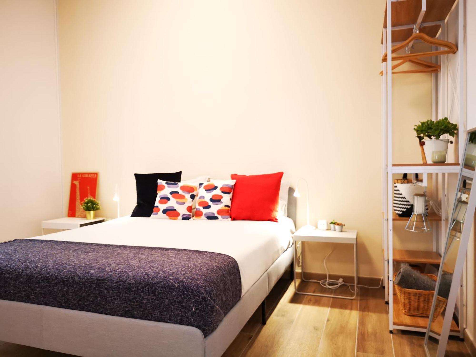 Spacious Apartment 50 Meters From The Metro Μιλάνο Δωμάτιο φωτογραφία